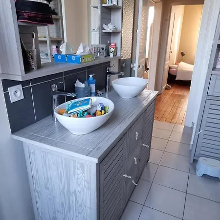 Holiday home Maison Saint Pavin *