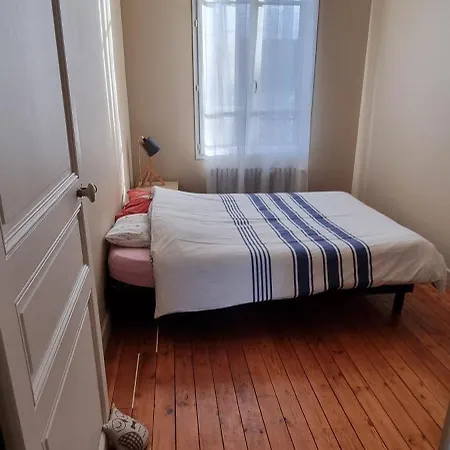 Maison Saint Pavin Ferienhaus *